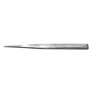 Orthopedic Bone Osteotome Straight 2.0 mm Blade 18.0 cm (7") – surgivalley (156030007)