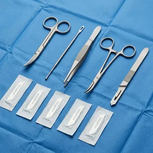 Debridement Pack With Free Scalpel Blades Set of 5 (090211587)